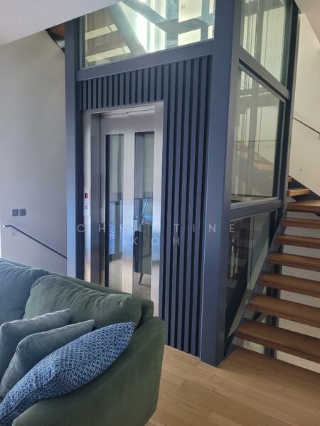 Internal elevator 
