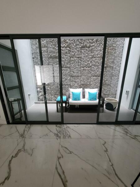 open to air-well from dining area 