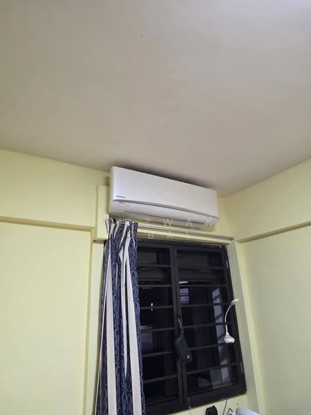 304 Clementi Avenue 4, 304 Clementi Avenue 4, Room Rental, 130 sqft, HDB Flat For Rent, by Ridzwan Iqbal, 60101538 - Bedroom - PropertyGuru.com.sg