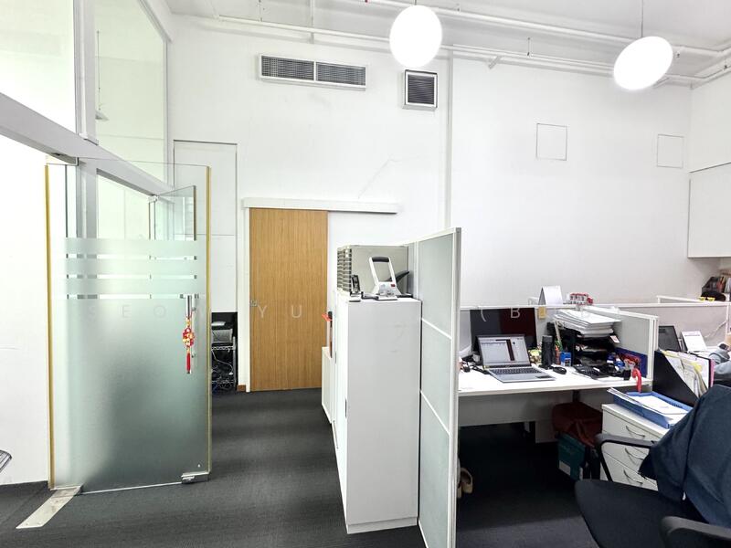 Soho2 @ Central, 12 Eu Tong Sen Street, 624 sqft, Office For Sale, by Seow Yun Ye (Bob), 60101594 - CommercialGuru.com.sg