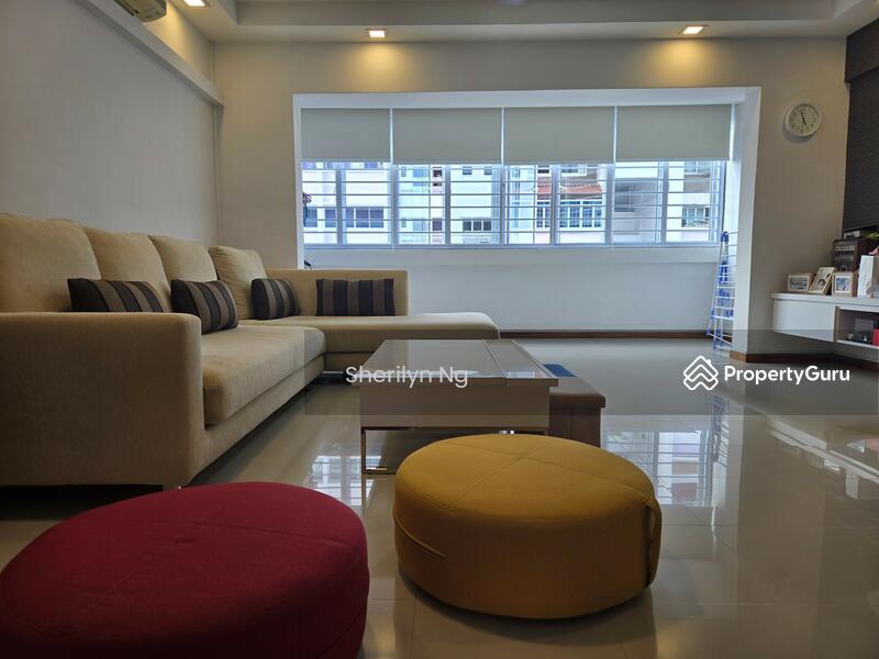 Well Maintained Living Room