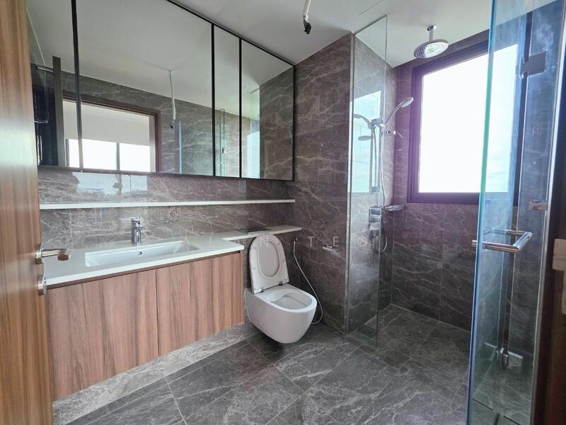 Lentor Modern, Lentor Central, 3 Bedrooms, 980 sqft, Condominium For Sale, by Alan Teo, 60101765 - Master Bath - PropertyGuru.com.sg