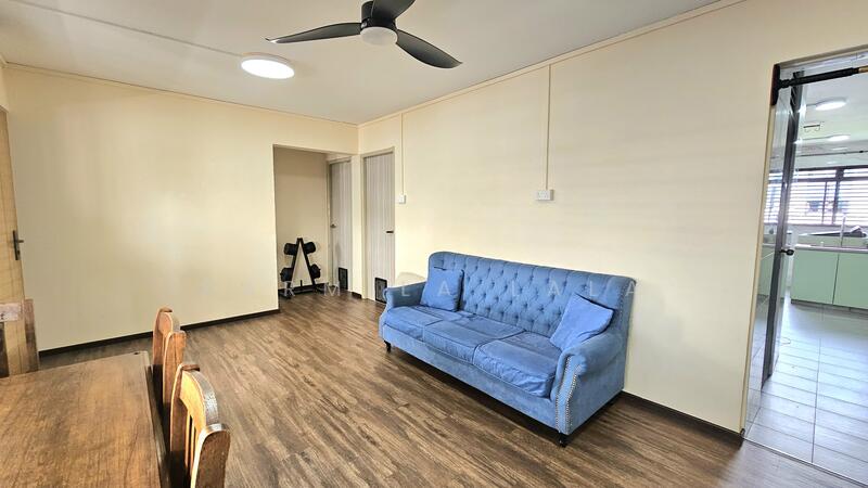 Living Room - bright and windy