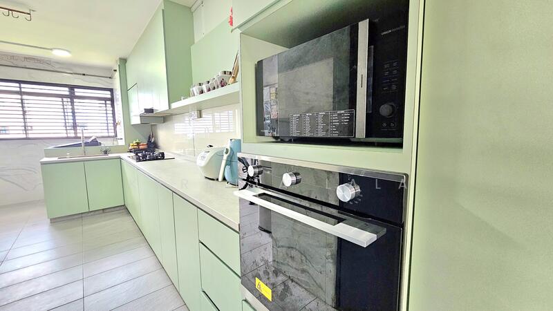 Kitchen - ample of storage space
