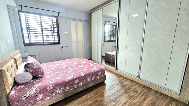 Master Bedroom-floor to ceiling cupboard