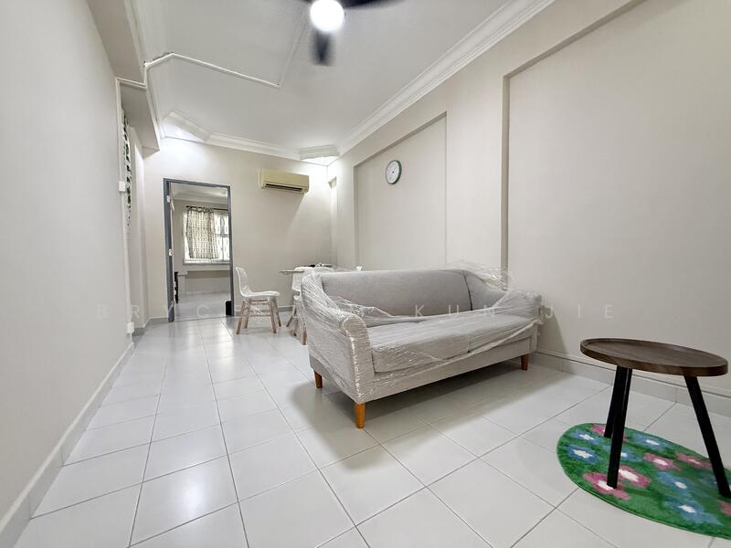 For Rent - 142 Pasir Ris Street 11