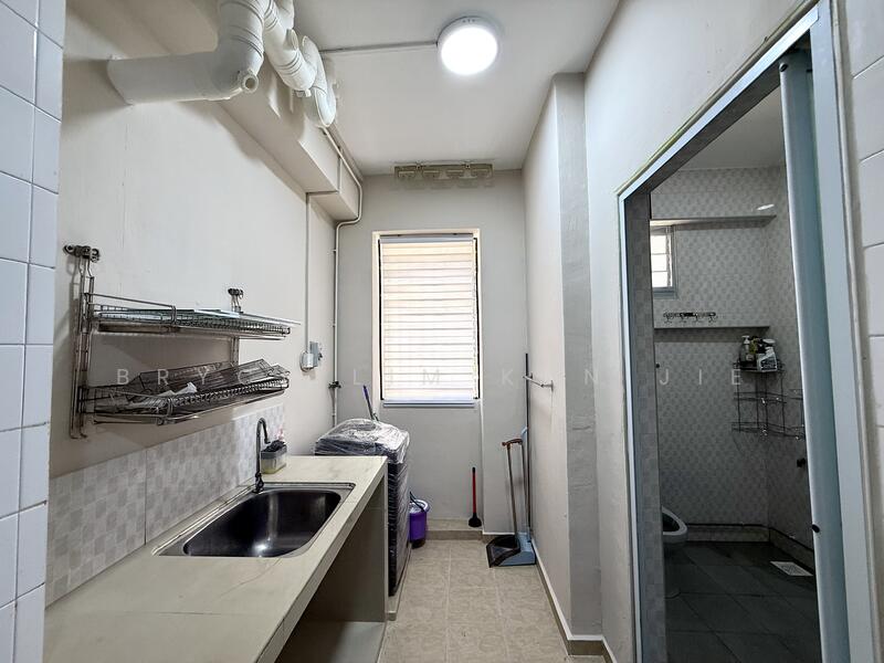 For Rent - 142 Pasir Ris Street 11