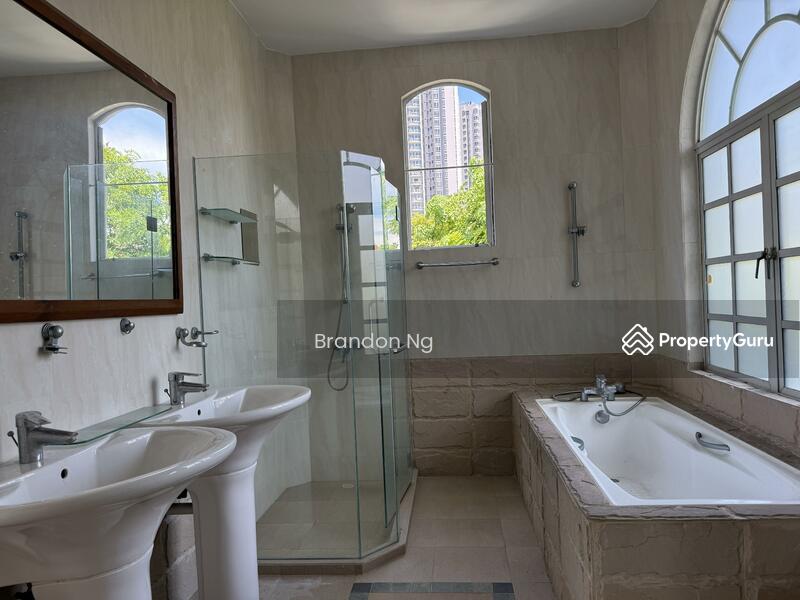For Rent - ⭐️⭐️LANDED7772 @ QUIET & SPACIOUS BUNGALOW MOUNTBATTEN