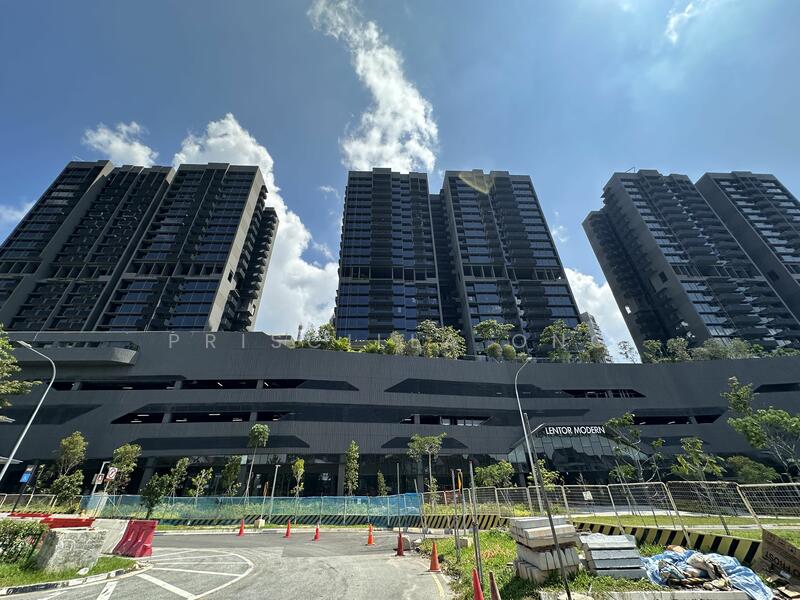 Lentor Modern, 3 Lentor Central, 2 Bedrooms, 678 sqft, Condominium For Sale, by Priscilla Ong, 60102132 - PropertyGuru.com.sg