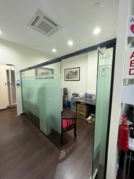 One Commonwealth, 1 Commonwealth Lane, 1,410 sqft, Light Industrial (B1) For Sale, by Jackson Lin, 60102158 - Study - CommercialGuru.com.sg