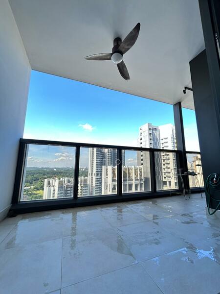 Expansive Views