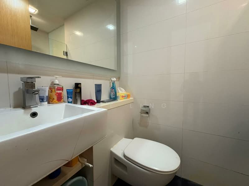 Lumiere, 2 Mistri Road, 1 Bedroom, 506 sqft, Apartment For Sale, by June Ling, 60102215 - Bathroom - PropertyGuru.com.sg