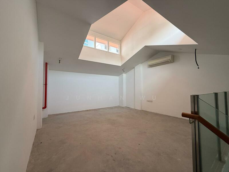 Icon @ Pasir Panjang, 218 Pasir Panjang Road, 990 sqft, Shop / Shophouse For Rent, by Junhan Wu, 60102313 - Others - CommercialGuru.com.sg