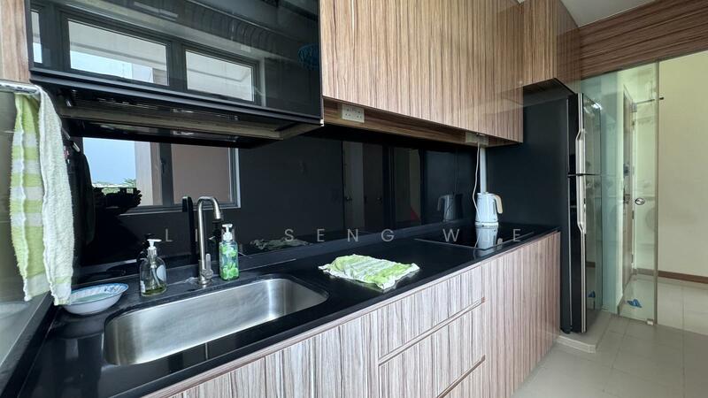 450D Bukit Batok West Avenue 6, 450D Bukit Batok West Avenue 6, 1 Bedroom, 506 sqft, HDB Flat For Rent, by Lim Seng Wee, 60102416 - Kitchen - PropertyGuru.com.sg