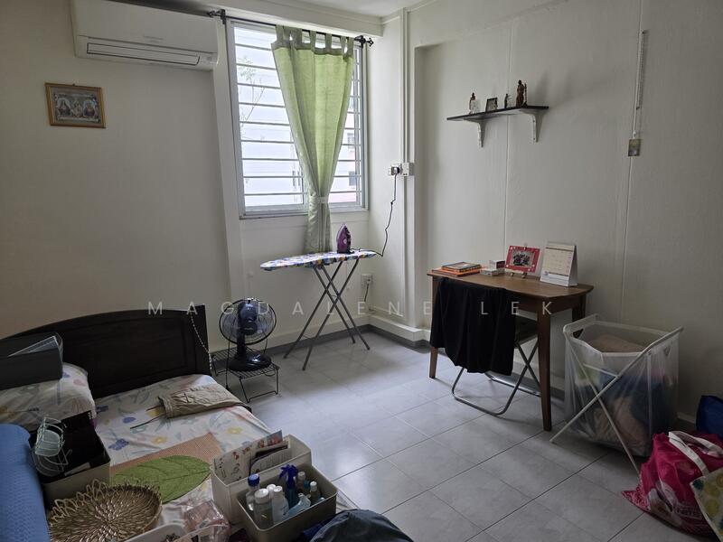 For Sale - 652 Hougang Avenue 8