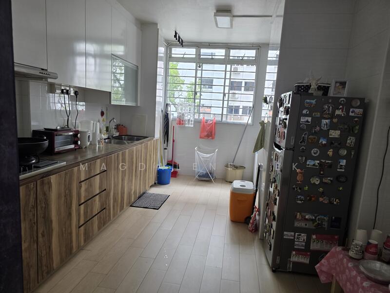 For Sale - 652 Hougang Avenue 8