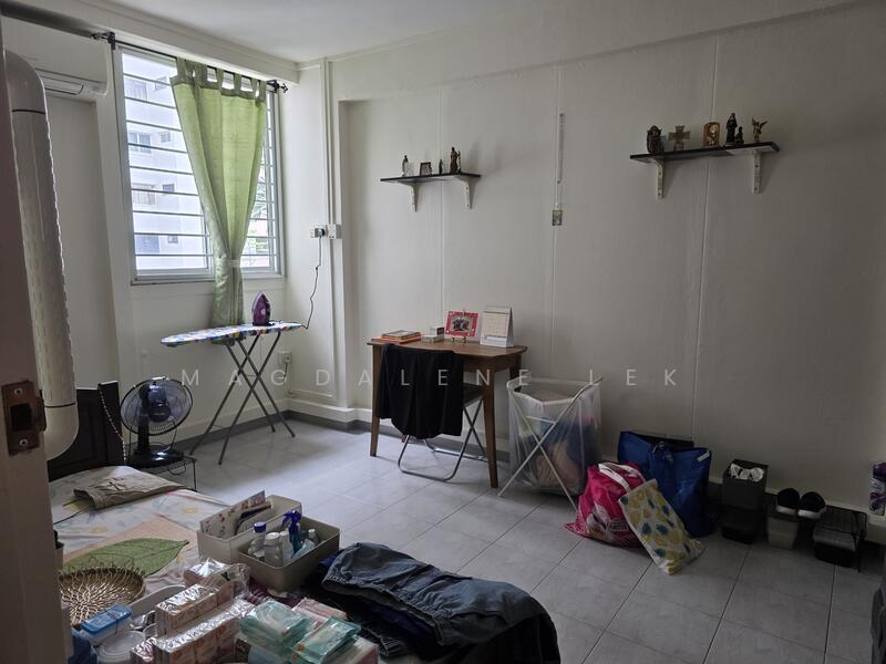 For Sale - 652 Hougang Avenue 8