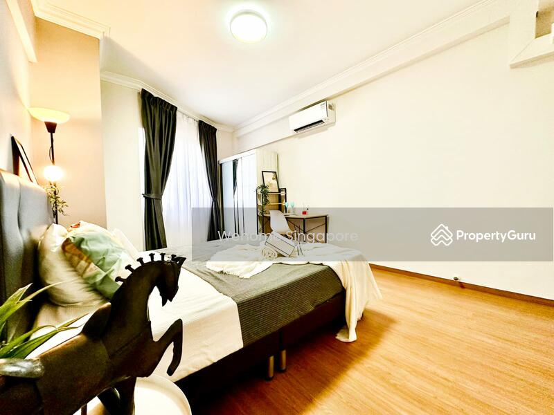 Premium Queen Room