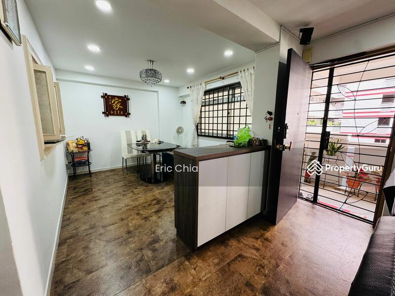For Sale - 212 Pasir Ris Street 21