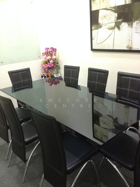 Ubi Techpark, 10 Ubi Crescent, 130 sqft, Light Industrial (B1) For Rent, by AMSCorp Centre Pte Ltd, 60102906 - Meeting Room - CommercialGuru.com.sg