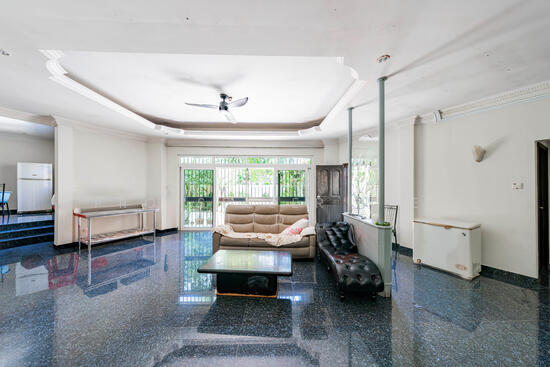 Sembawang Hills Estate