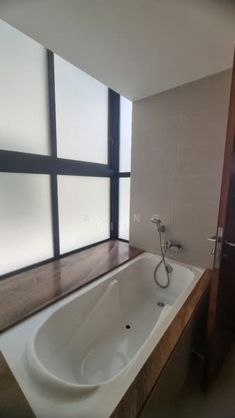 Lornie 18, , 5 Bedrooms, 4,542 sqft, Cluster House For Sale, by YAQING LIU, 60102964 - Bathroom - PropertyGuru.com.sg