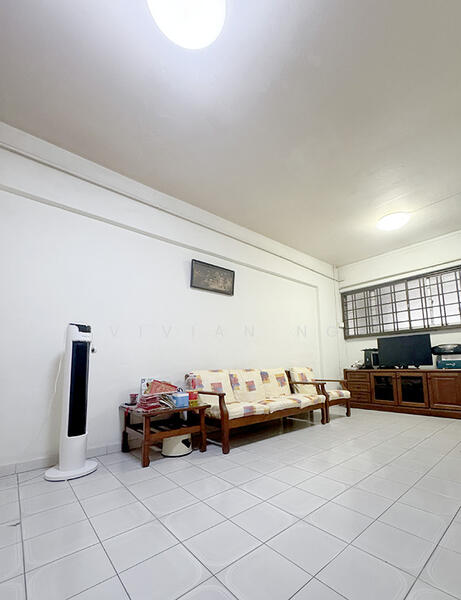 Living Room - Quiet second corner unit.