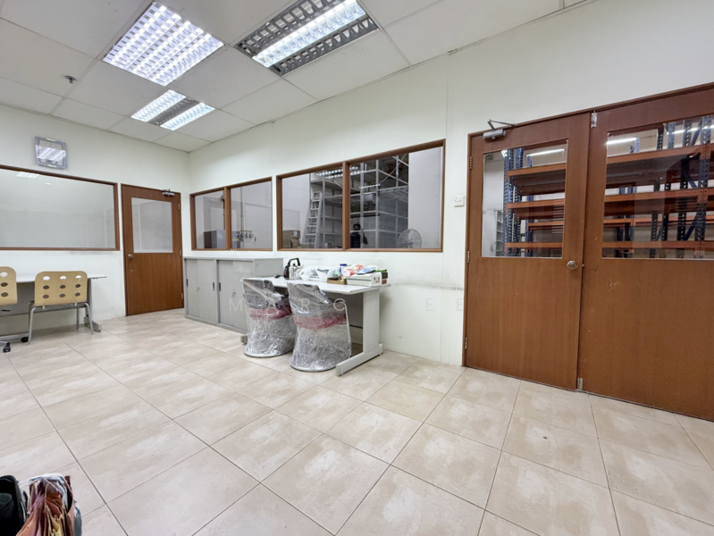 Ground Floor | High Ceiling | Low Cost @ Ubi, Ubi, Eunos / Geylang / Paya Lebar, 3,000 sqft, Light Industrial (B1) For Sale, by Marc Lee, 60103271 - CommercialGuru.com.sg