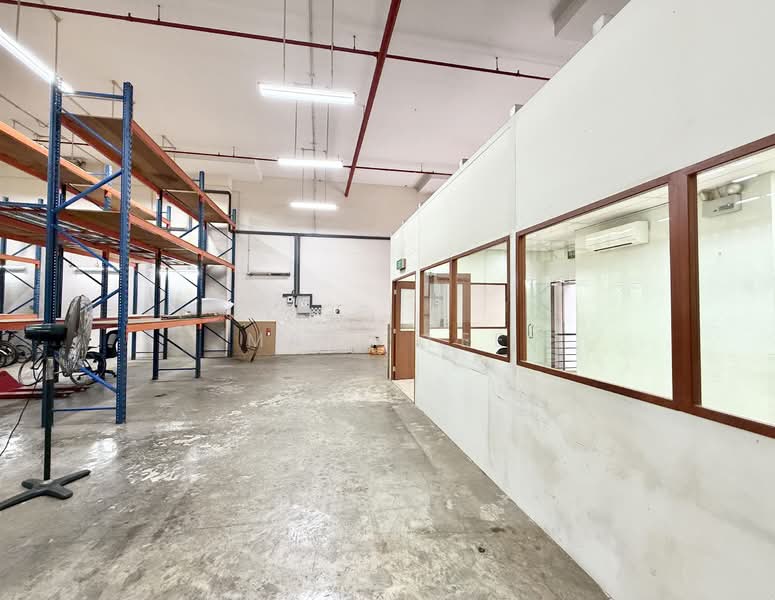 Ground Floor | High Ceiling | Low Cost @ Ubi, Ubi, Eunos / Geylang / Paya Lebar, 3,000 sqft, Light Industrial (B1) For Sale, by Marc Lee, 60103271 - CommercialGuru.com.sg