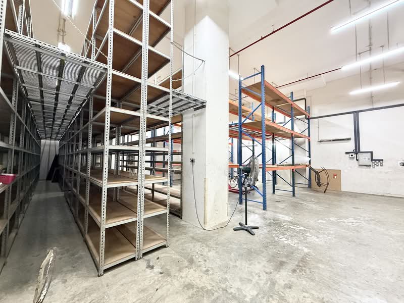 Ground Floor | High Ceiling | Low Cost @ Ubi, Ubi, Eunos / Geylang / Paya Lebar, 3,000 sqft, Light Industrial (B1) For Sale, by Marc Lee, 60103271 - CommercialGuru.com.sg