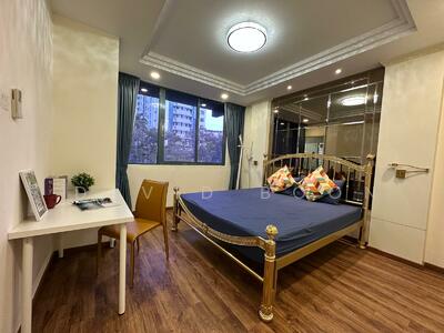 For Rent - Crystal Court