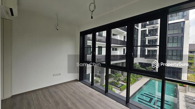 For Rent - Royal Hallmark