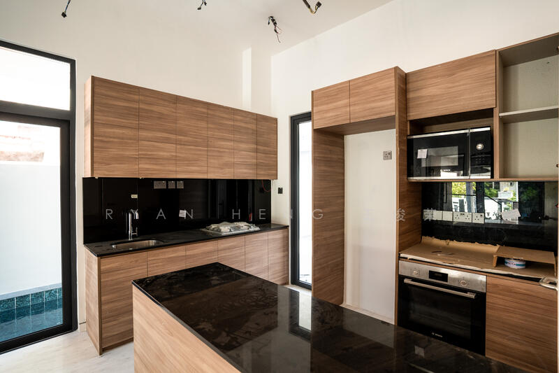 Brand New Luxurious 3.5 Sty Semi-D with Lift - Move-In Ready! Semi-Detached House For Sale at S$ 6,800,000 | PropertyGuru Singapore