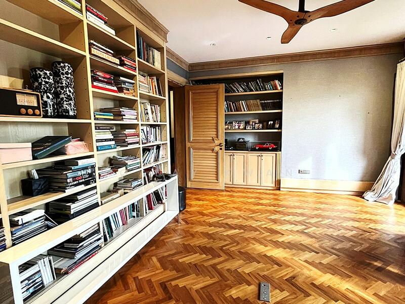 For Sale - ⭐ D10 - RARE HILLTOP GCB Victoria Park GCBA ⭐ 1KM to Nanyang & Hwa Chong