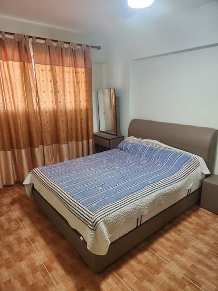 345 Yishun Avenue 11, 345 Yishun Avenue 11, 2 Bedrooms, 797 sqft, HDB Flat For Rent, by Jag Singh, 60103473 - Master Bedroom - PropertyGuru.com.sg