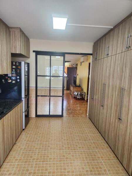 345 Yishun Avenue 11, 345 Yishun Avenue 11, 2 Bedrooms, 797 sqft, HDB Flat For Rent, by Jag Singh, 60103473 - Kitchen - PropertyGuru.com.sg