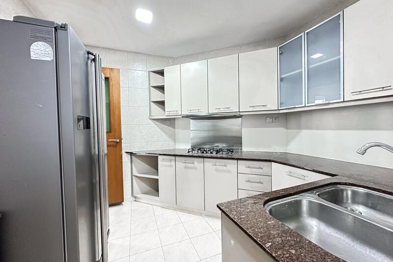 Kitchen (Current)