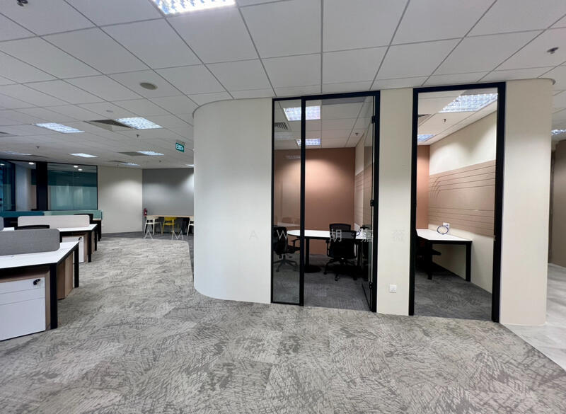 RAFFLES PLACE | Newly Fitted Office | Sheltered to MRT Station |, Raffles Place MRT, 2,099 sqft, Office For Rent, by Amy Aw 胡嘉薇, 60103538 - CommercialGuru.com.sg
