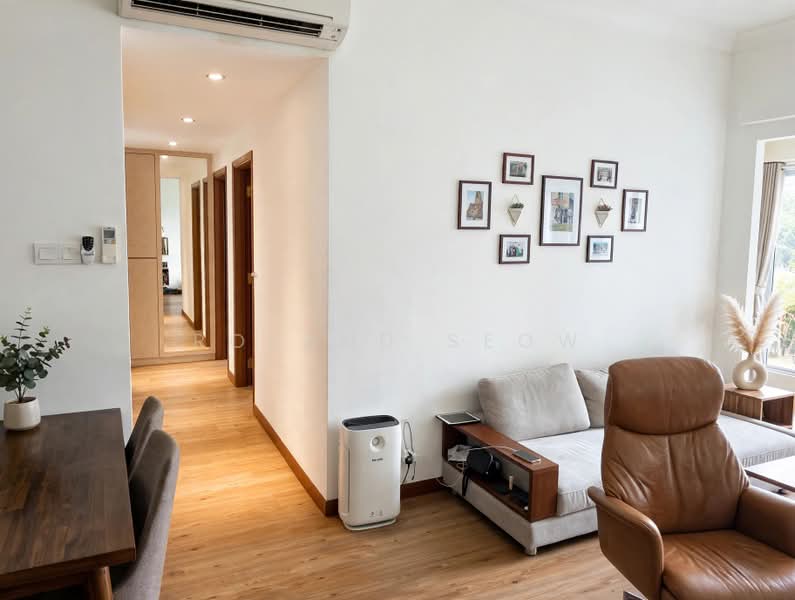 The Bayshore, 24 Bayshore Road, Bedok / Upper East Coast, 2 Bedrooms, 958 sqft, Condominium For Sale, by Roland Seow, 60103645 - Living Room - Corridor to Bedrooms - PropertyGuru.com.sg