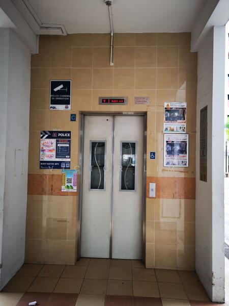 642 Bukit Batok Central, , 1,270 sqft, Shop / Shophouse For Sale, by Victor Lim, 60103658 - Entrance - CommercialGuru.com.sg