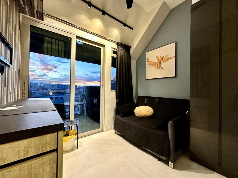 #1 Loft, 1 Lorong 24 Geylang, 2 Bedrooms, 549 sqft, Apartment For Rent, by Larry Lee, 60103822 - Living Room - PropertyGuru.com.sg