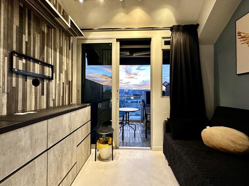 #1 Loft, 1 Lorong 24 Geylang, 2 Bedrooms, 549 sqft, Apartment For Rent, by Larry Lee, 60103822 - Living Room - PropertyGuru.com.sg