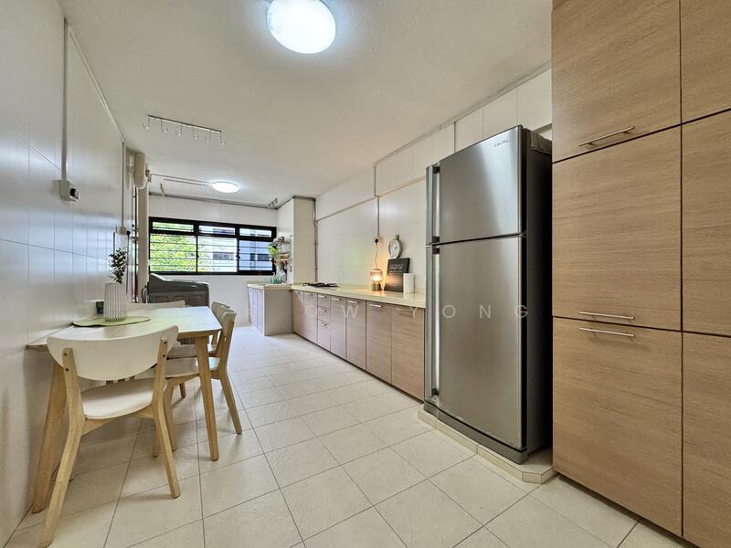 For Sale - 302 Clementi Avenue 4