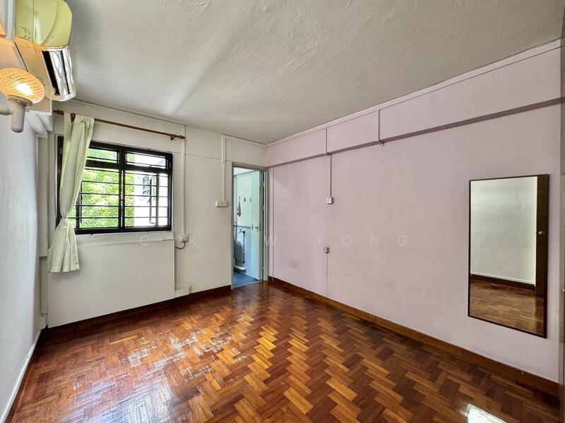 For Sale - 302 Clementi Avenue 4