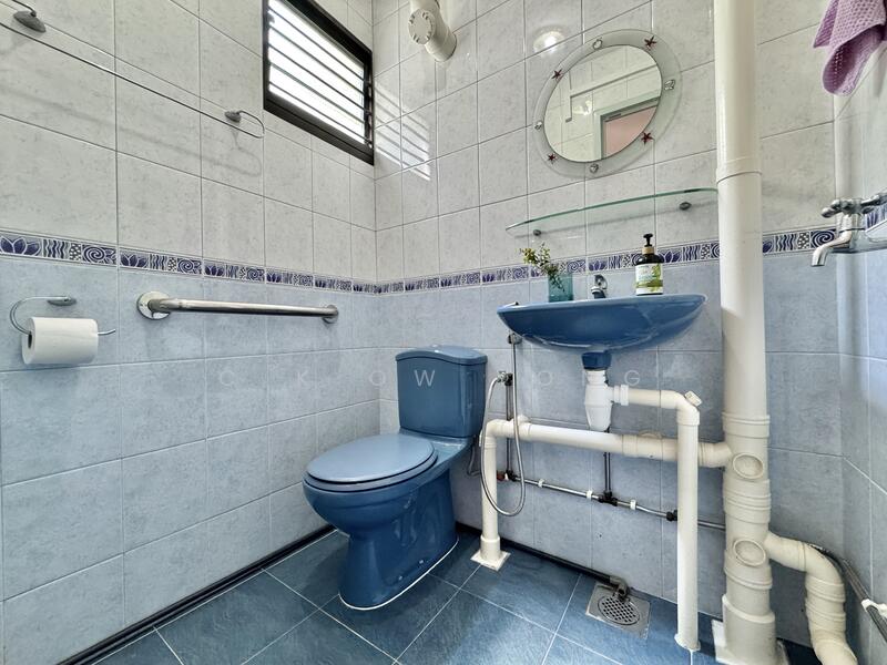 For Sale - 302 Clementi Avenue 4