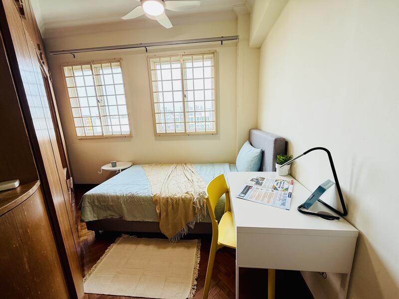 Blk 16 R2) Common Super Single: $1,300/mth (Avail Now) (2)