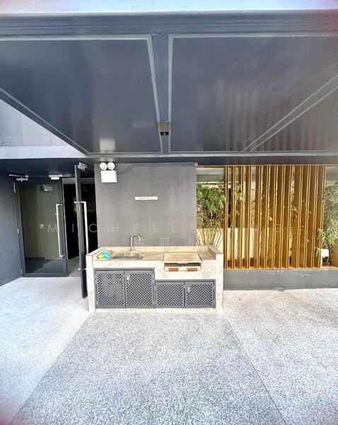 BBQ pit