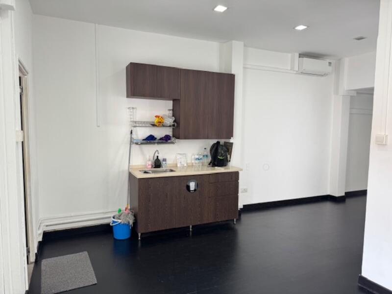 Tanjong Pagar - Affordable Shophouse office, , 1,300 sqft, Office For Rent, by Kelvin Teo, 60103973 - Kitchen - CommercialGuru.com.sg