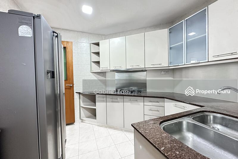 Kitchen (Current)