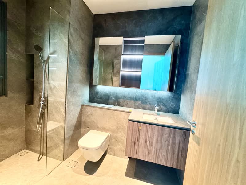 The Shorefront, 165B Jln. Loyang Besar, Changi Airport / Changi Village, 3 Bedrooms, 926 sqft, Apartment For Sale, by Silvia Yang, 60104221 - PropertyGuru.com.sg